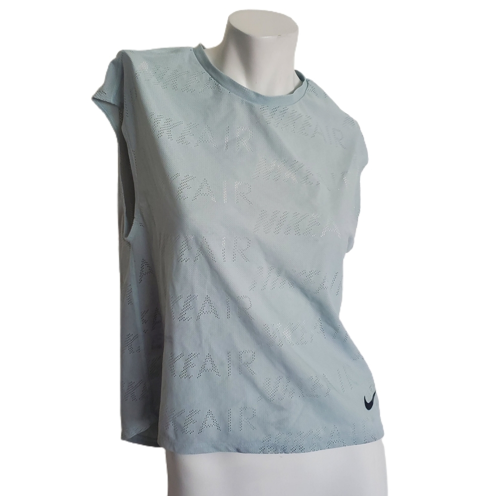 Nike Air workout sleeveless top